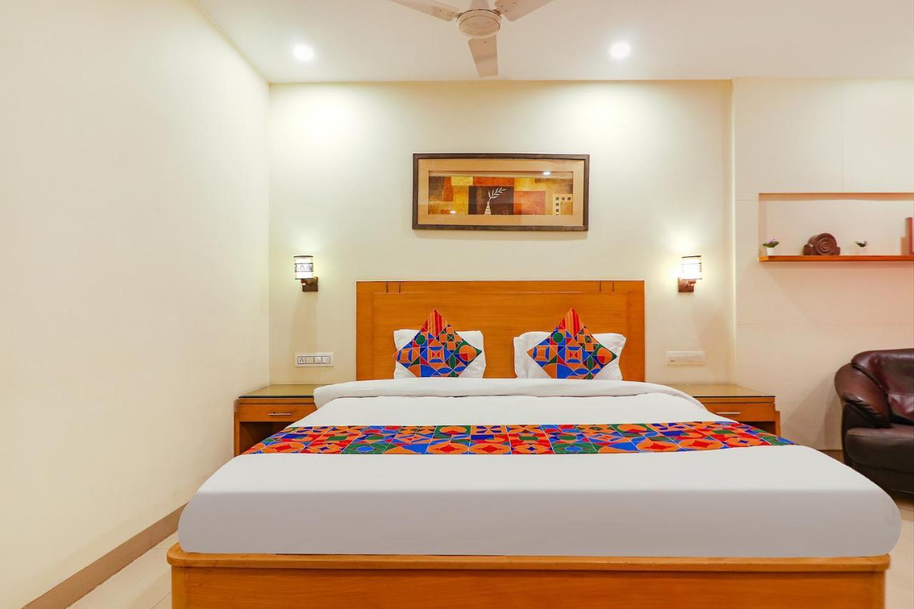 Fabhotel A&M - Nr Lv Prasad Institute, Banjara Hills Hyderabad Esterno foto